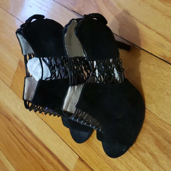 Boutique 9 -  Blk Suede 8.5M - Picture 1 of 10